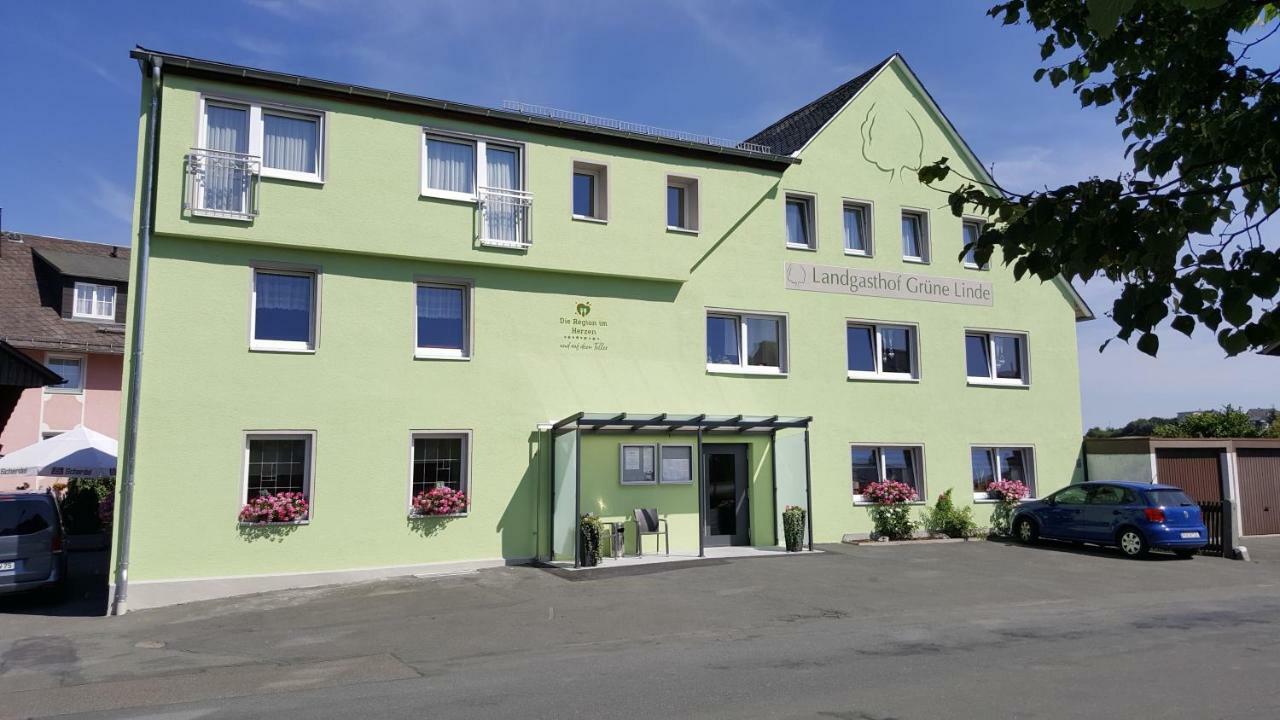 Landgasthof Gruene Linde Bagian luar foto