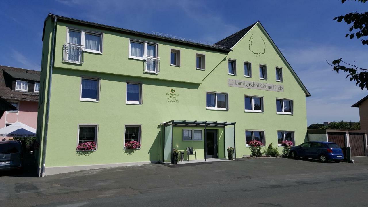 Landgasthof Gruene Linde Bagian luar foto